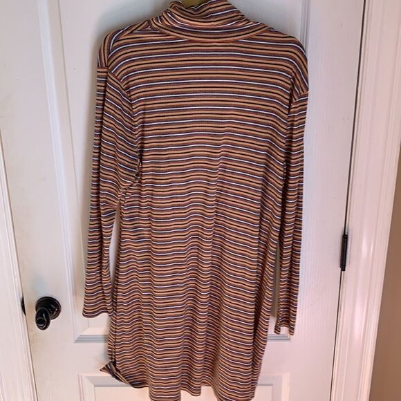 No Comment Plus striped dress - Picture 5 of 5